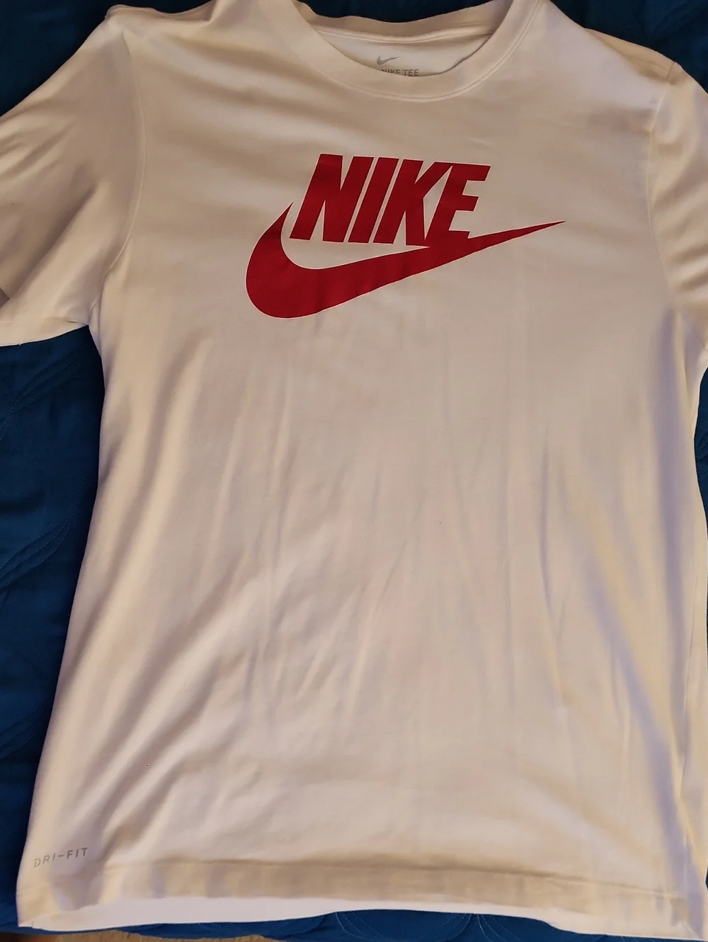 (3) T SHIRTS  2 NIKE DRI FIT & 1 BRAND NEW POLO  MENS MED